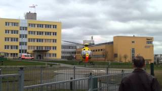 preview picture of video 'ADAC Heli startet an der Heliosklinik in SN'