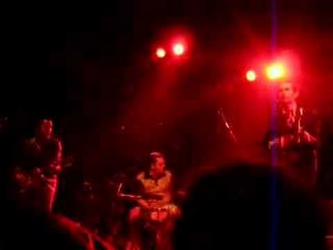 2006.12.12 heavy trash live @ bologna pt1