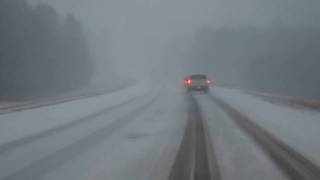 preview picture of video 'Snow on Tennessee Highway 8 near McMinnville, TN - 12/12/10'
