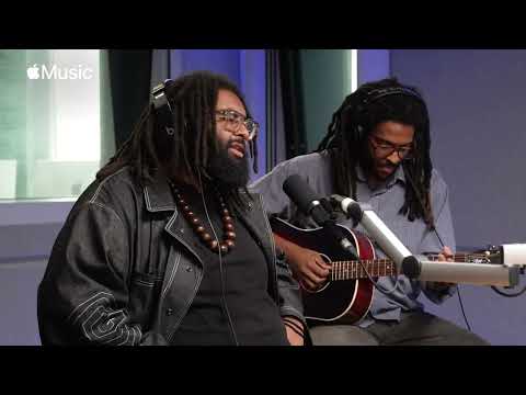 Elmiene - Useless (Without You) - Live from The Ebro Show