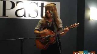 Serena Ryder &quot;Little Bit of Red&quot; live at Paste