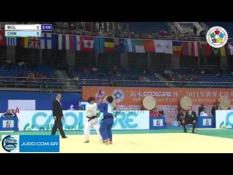 Judo Grand Prix Qingdao 2011 -52kg MUNKHBAATAR (MGL)-HE Hongmei (CHN)