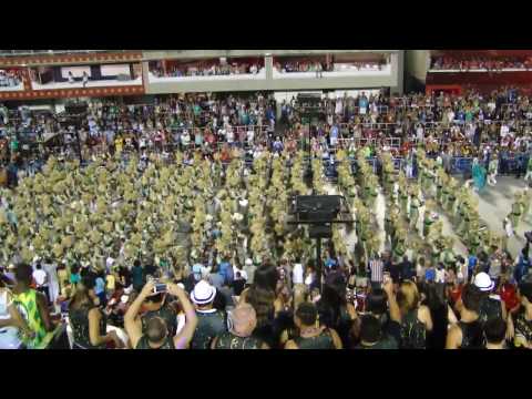 Império Serrano 2017 - Bateria na cabine dupla de jurados