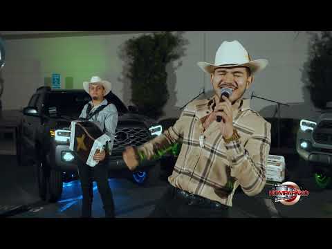 Los Nuevos Chavos- Con La Novedad [En Vivo] 4K 2023