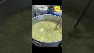Download lagu हलवाई के हाथ का लौकी का हलवा 🙌🤤 #shorts #viral #wowfoodie #trending mp3