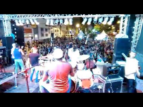 A santinha perdeu o juizo🎤🎤💃💃vem com kebrasamba