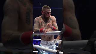 How would you like a knuckle sandwich? 👊🏽 🥪