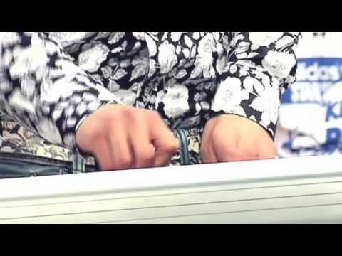 Tape Flakes live @ MTV