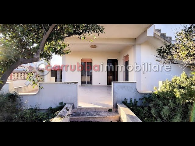 Casa indipendente con giardino vicino al mare