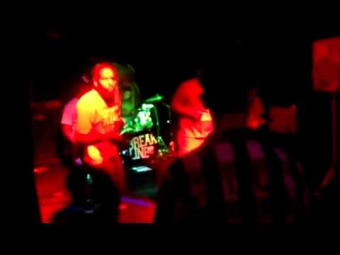 Derrube o Muro - Nordeste Hardcore no Irish Pub