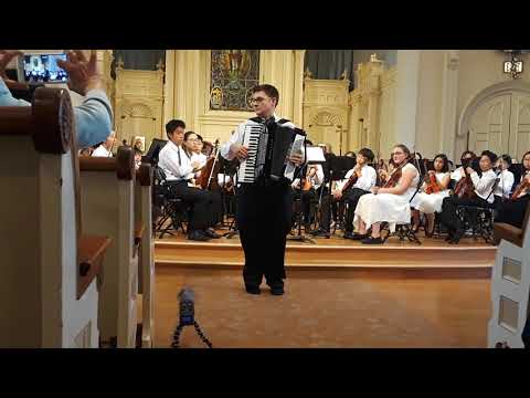 Csárdás by Vittorio Monti as played by Lorenzo Lucchesi on the Accordion