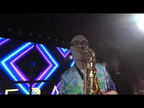 Саксофонист Syntheticsax видео из Бара "Кружева" - Dabro - Юность compilation from live performance