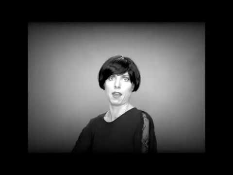 Édith Piaf sings and spins