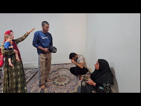 The joy of Nasibulah's family after Hojjat's arrest. Until Hojjat's contact with Soraya for consent.