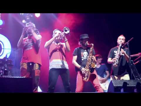 La Gran Pegatina a la Mercè (vídeoresum)