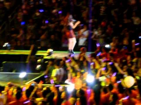 100904 SNSD Himnae @ SMTown '10 in LA