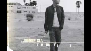 Junkie XL Feat Peter Tosh - Don't Wake Up Policeman (Sander Kleinenberg Cold Turkey Remix).mov