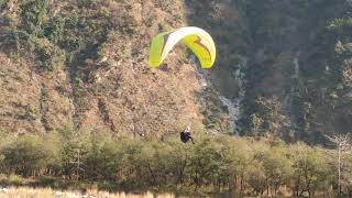 preview picture of video 'Paragliding in maldevta valley raipur dehradun'