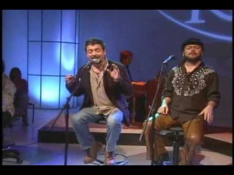 5/17 2 Necios De Verdad - Las Cartas Sobre La Mesa