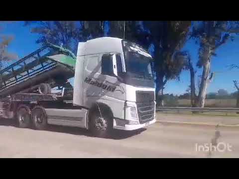 CAMIONES EN CRUCE DE RN158 Y RN19 , SAN FRANCISCO , CORDOBA , ARGENTINA , VIDEO 257
