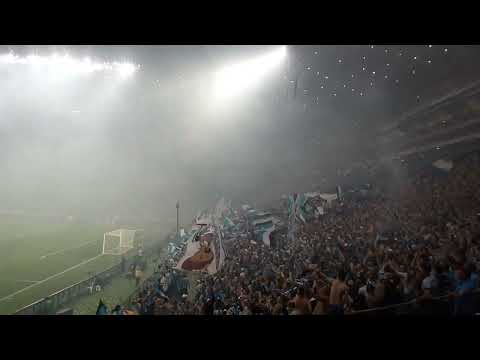 "Geral do Grêmio - Venho do bairro da azenha | Final Libertadores 2017" Barra: Geral do Grêmio &bull; Club: Grêmio