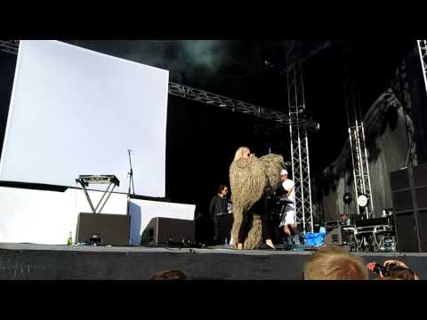 iamamiwhoami - Play (live) @ Stockholm Music & Arts, 2012-08-05