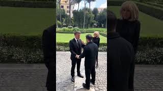 Emmanuel Macron a profité du cérémonie du 14 juillet #macron #politique #france #scandale