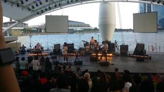 I&#39;ll Be Waiting - Disco Hue (live at Baybeats 2016)