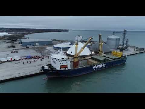 Jumbo Vision arriving at Oshawa port and discharging in icy conditions