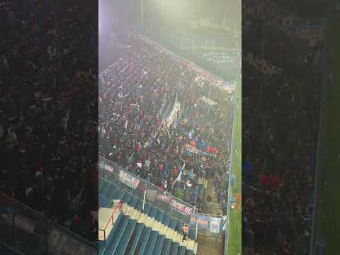"La Barra Del Matador - Tigre de visitante en Uruguay vs Nacional" Barra: La Barra Del Matador &bull; Club: Tigre &bull; País: Argentina