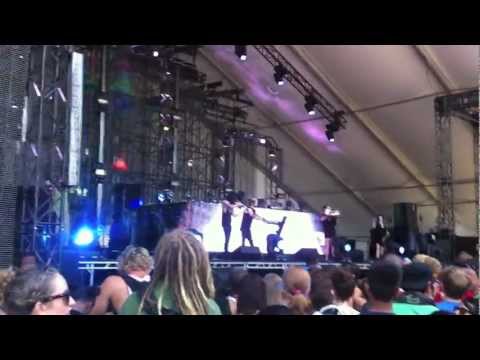 Midnight Conspiracy & Cenob1te perform "The Eye" at Lollapalooza
