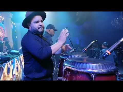 ARRUCUCHICHI  GRUPO BANANAS EN VIVO.  MAKENKEPERCU