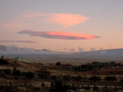Alto Cumulus Lenticularis, Rascacielis
