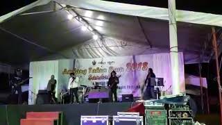 Download lagu Album Petualang Karya darinya..bye Petualang mp3