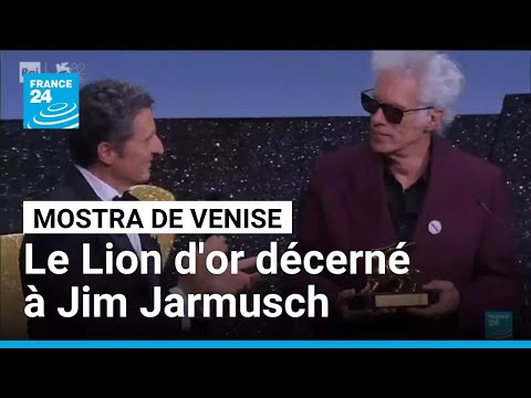 Mettre en scène la gêne familiale dans FATHER MOTHER SISTER BROTHER