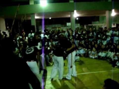 Festival de Capoeira Vadiação 2011 - SENZALA- Jogo dos formandos com mestres - 1°Parte