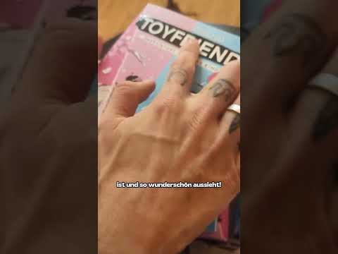 THE BOOKS ARE HERE!!! 😱🦇🐸 Secondhand Toyfriend Vol. 2