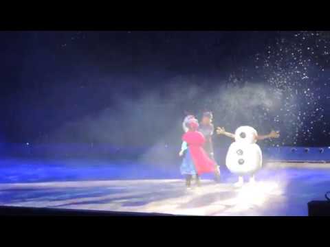 Frozen: Olaf loses his head! (Disney on Ice)