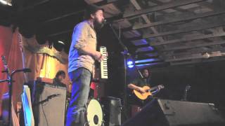 The Cave Singers: Haller Lake