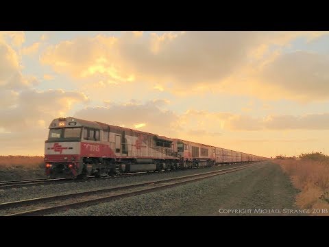 SCT PM9 Boxcar Freight Train At Sunset (15/1/2018) - PoathTV Australian Railways