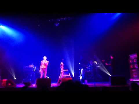 primeiro de abril   Ney Matogrosso  infernynho