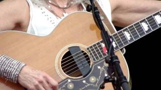 Emmylou Harris "Six White Cadillacs" @ DMB Caravan, Chicago - 7/10/11