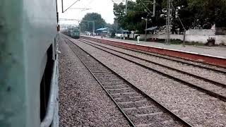 preview picture of video 'Dehradun janshatabadi overtake utkal at modingar with a baap speed'
