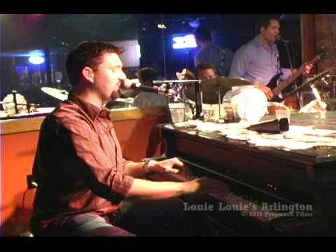 Louie Louie's Piano Bar - Arlington:  Devil went down to Georgia