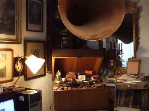 "Come on Red" played by Whitey Kaufman's Original Pennsylvanian Serenaders HMV B 1888