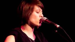 I Won&#39;t Be Left (Acoustic) - Tegan and Sara, Melbourne Australia 09.12.10 [HD]
