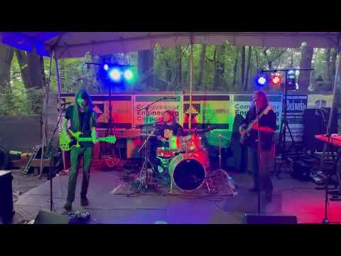 The Vintage (band) video.