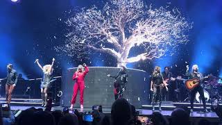 Little Big Town Live with Sugarland
