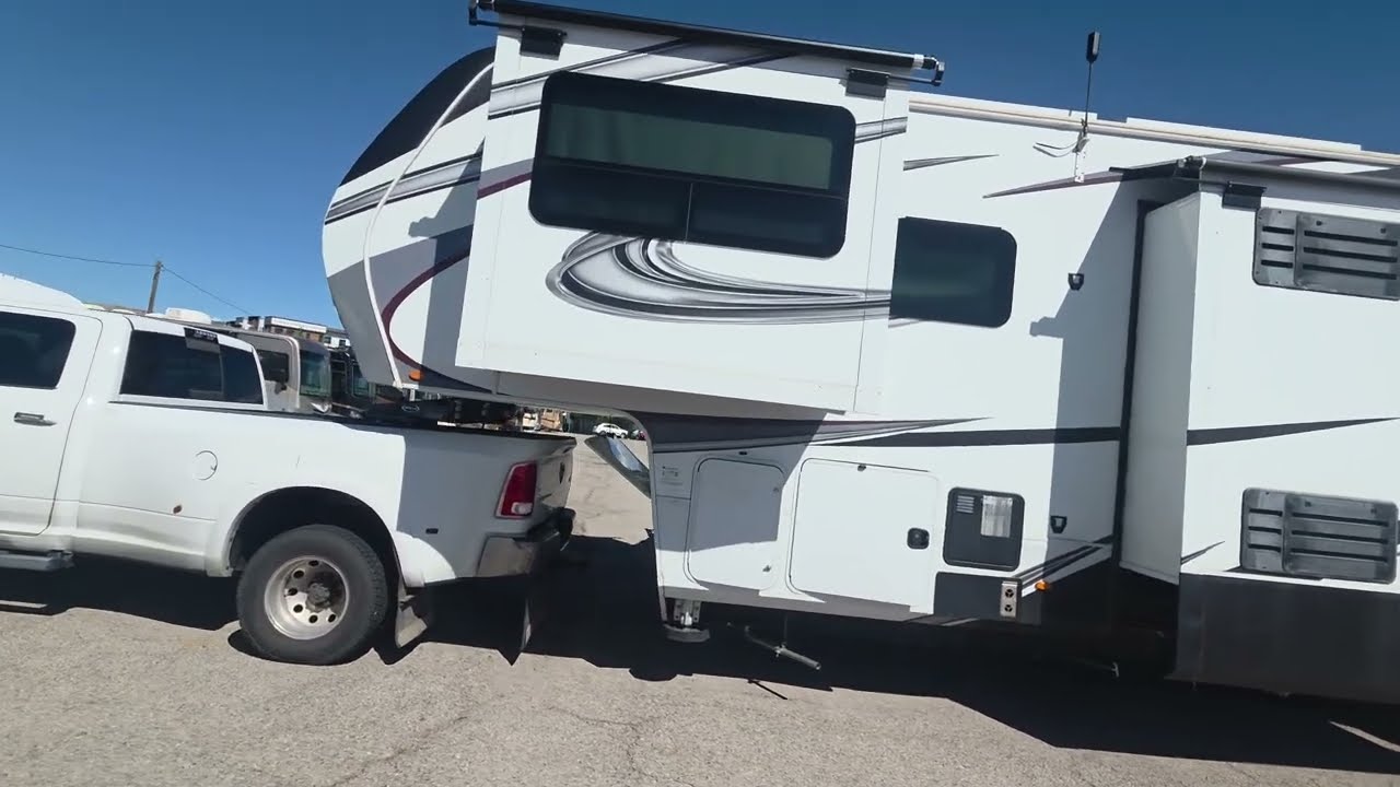 2021 Grand Design Solitude Trailer