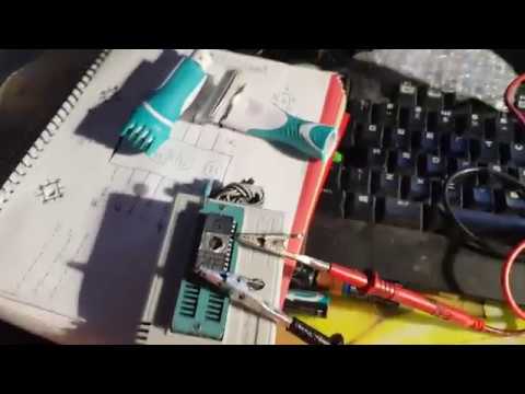 Programming Vintage EPROMs With TL866II Plus